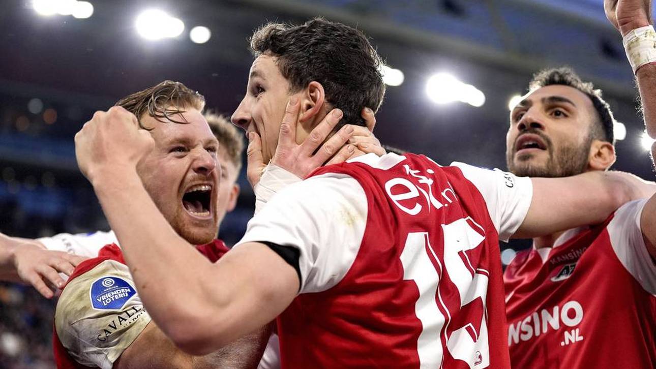 Van Bommel lässt Ajax leiden