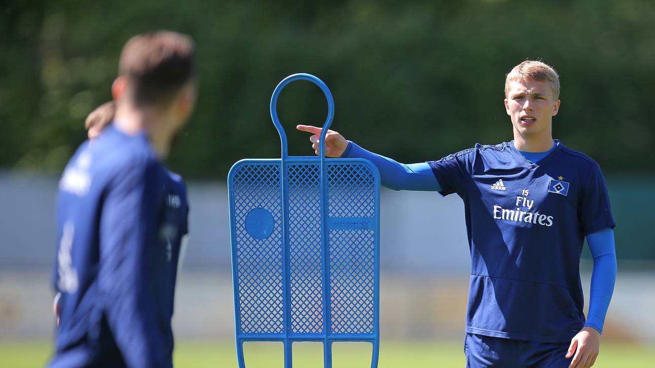 Arp kritisiert Mitspieler beim HSV