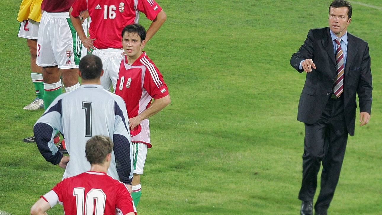 Gabor Király (l., Nummer 1) spielte unter Lothar Matthäus (r.)