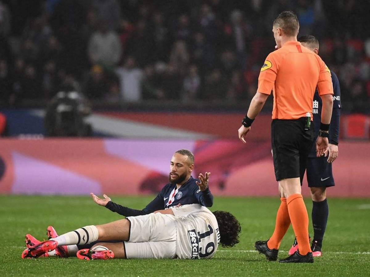 Neymar Fliegt Bei Psg Vom Platz Was Bedeutet Das Fur Den Bvb