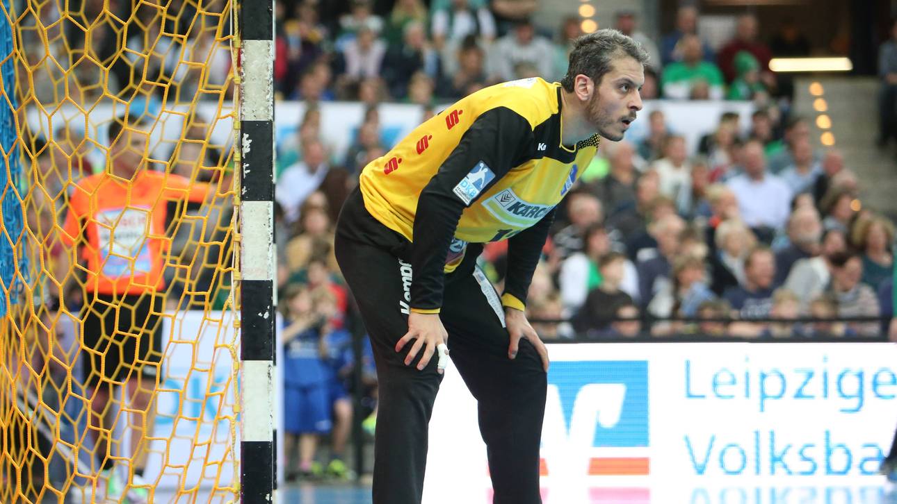 Torwart nach Militärgruß entlassen