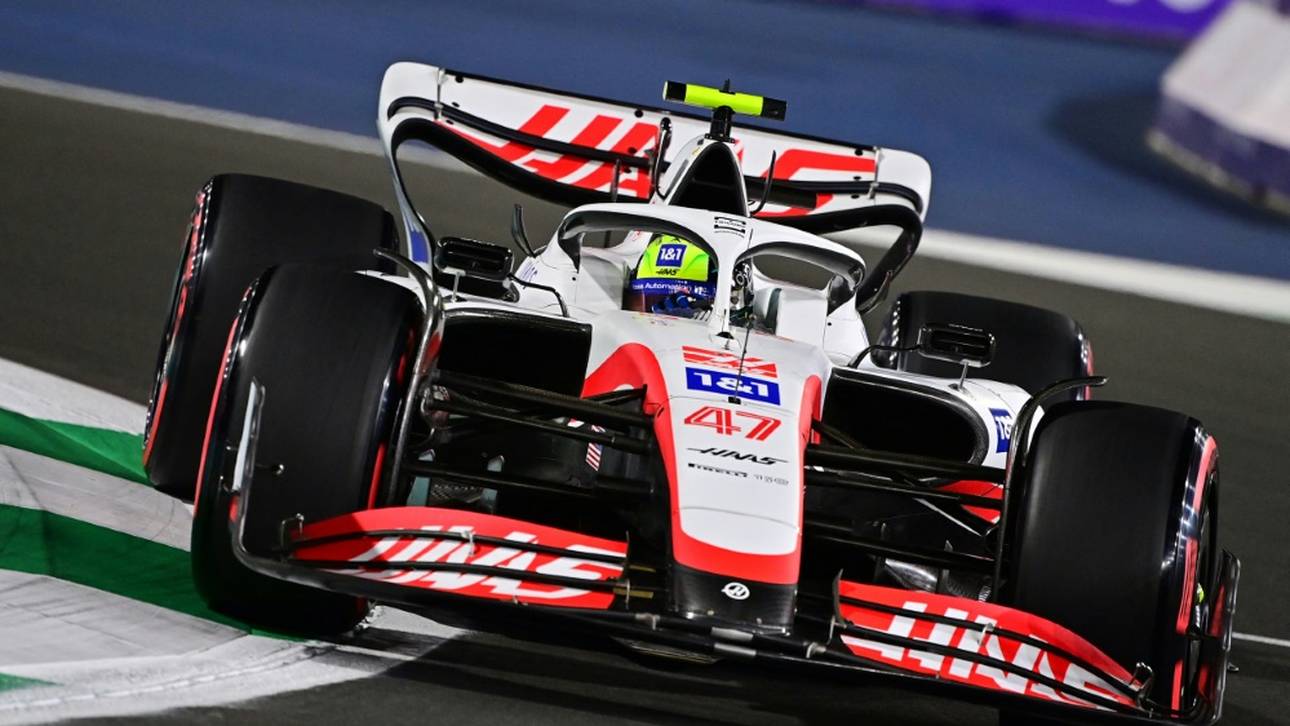 Heftiger Unfall: Schumacher im Medical Centre