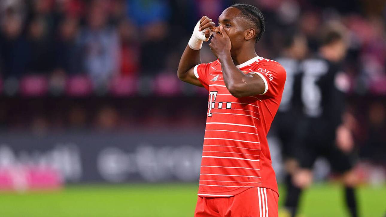 Tel spielt mit dem Feuer