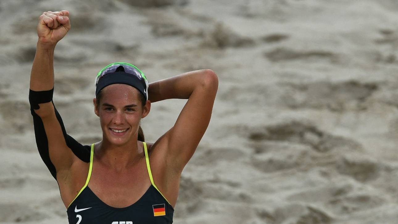 Beach-Goldheldin mit neuer Partnerin