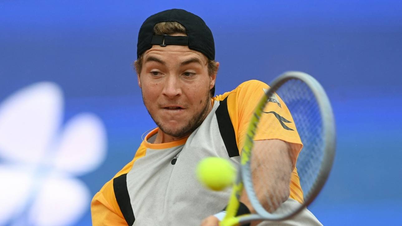 Struff mit viel Mühe im Viertelfinale