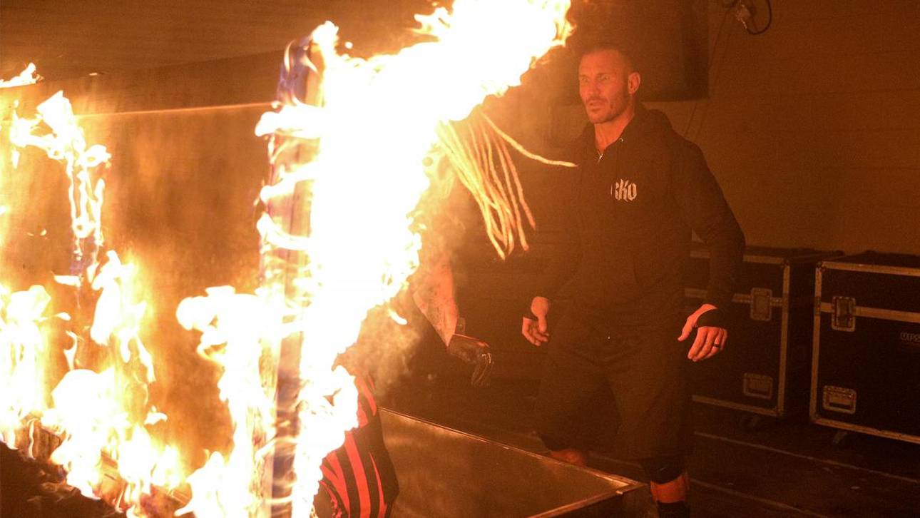 Mit Feuer-Match: So läuft WWE TLC