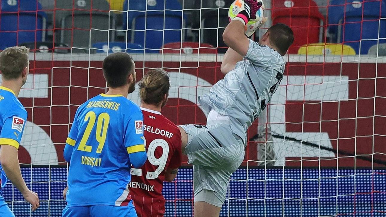 Kurioses Eigentor: Fortuna schlägt Braunschweig