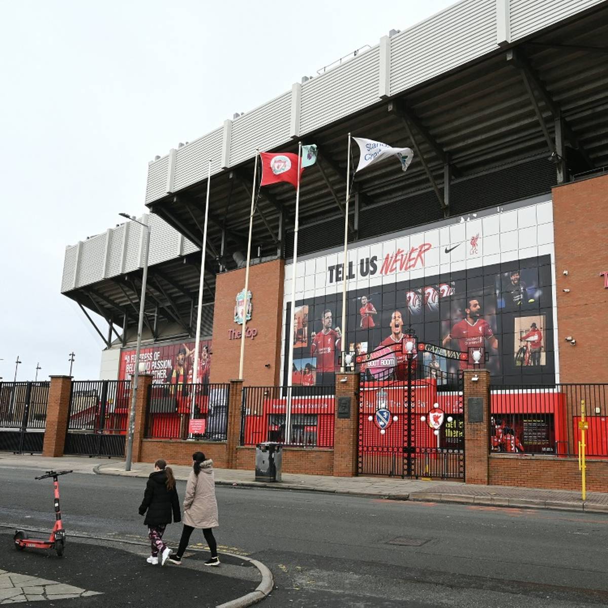 7000 Neue Platze Liverpool Baut Stadion Aus