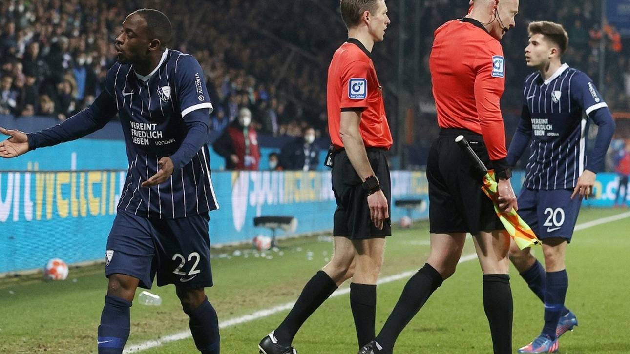 Becherwurf: Bochumer Polizei verhört Tatverdächtigen