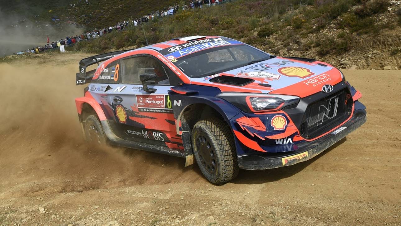 WRC: Tänak vorn, Unfall bei Neuville