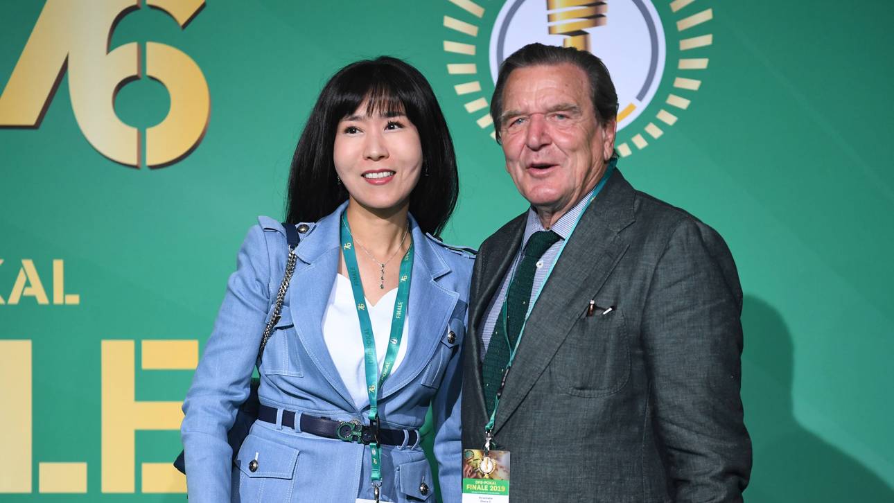 DFB-Ultimatum für Gerhard Schröder
