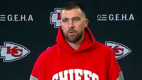 Travis Kelce von den Kansas City Chiefs spricht scherzhaft darüber, wie der Gewinn des Powerball-Jackpots seinen Rücktritt begünstigen würde. Aktuell liegt der Fokus komplett auf dem Football.