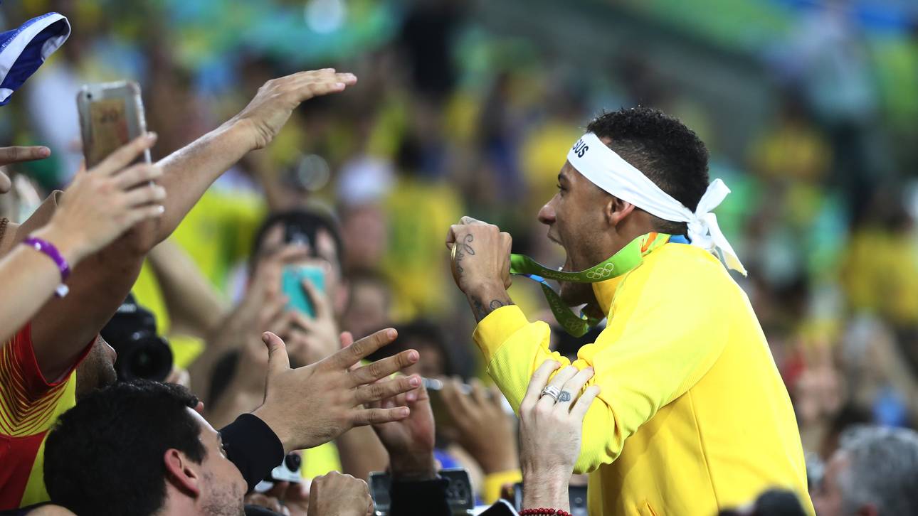 Neymar gibt Selecao-Binde ab