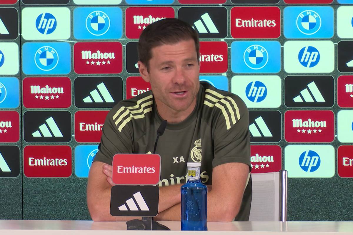 Real-Madrid-Trainer Xabi Alonso spricht über die Rolle von Vinicius Jr. und mögliche Transfers in der nächsten Zeit.