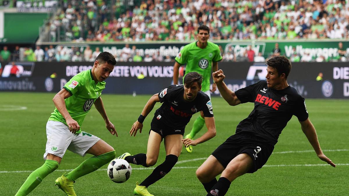 Auch Julian Draxler kommt nicht durch - es bleibt beim 0:0