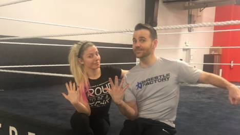 Auch WWE-Star Alexa Bliss trainierte mit Mike Quackenbush