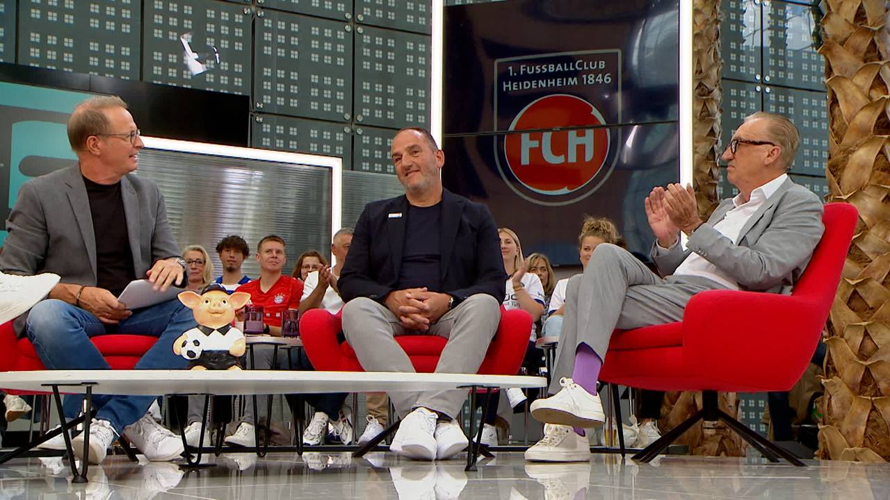 Für diese Antwort erntet Frank Schmidt in Doppelpass Szenen-Applaus