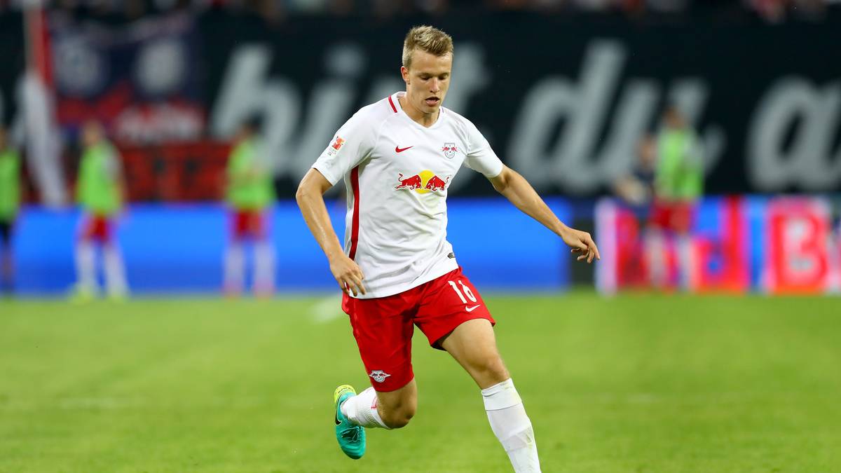 LUKAS KLOSTERMANN:  Stand nur die letzten zehn Minuten auf dem Platz. OHNE BEWERTUNG