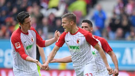 Alfred Finnbogason und Michael Gregoritsch können für den FC Augsburg gegen den FC Bayern auflaufen