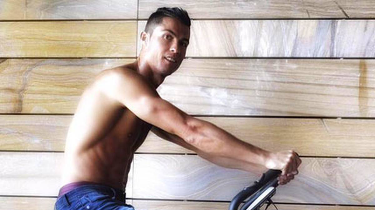 Wer so einen Körper haben will, muss täglich trainieren, will uns Cristiano Ronaldo damit wohl sagen