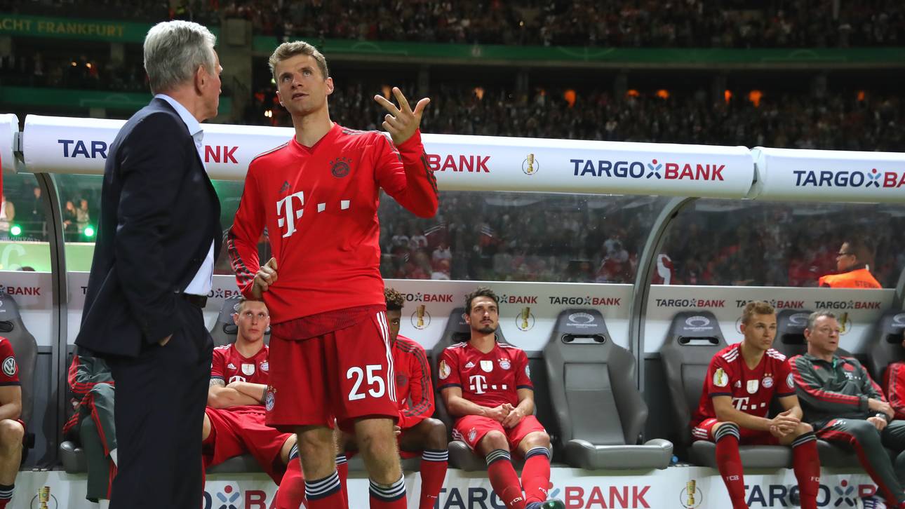 Müller prangert Formabfall an