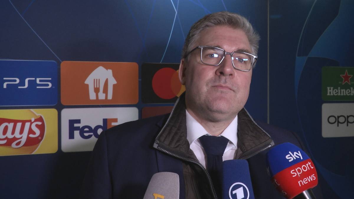 Vorstandssprecher Axel Hellmann zeigt sich nicht glücklich mit dem Umgang mit den Fans seiner  rund um das Auswärtsspiel bei Sporting Lissabon
