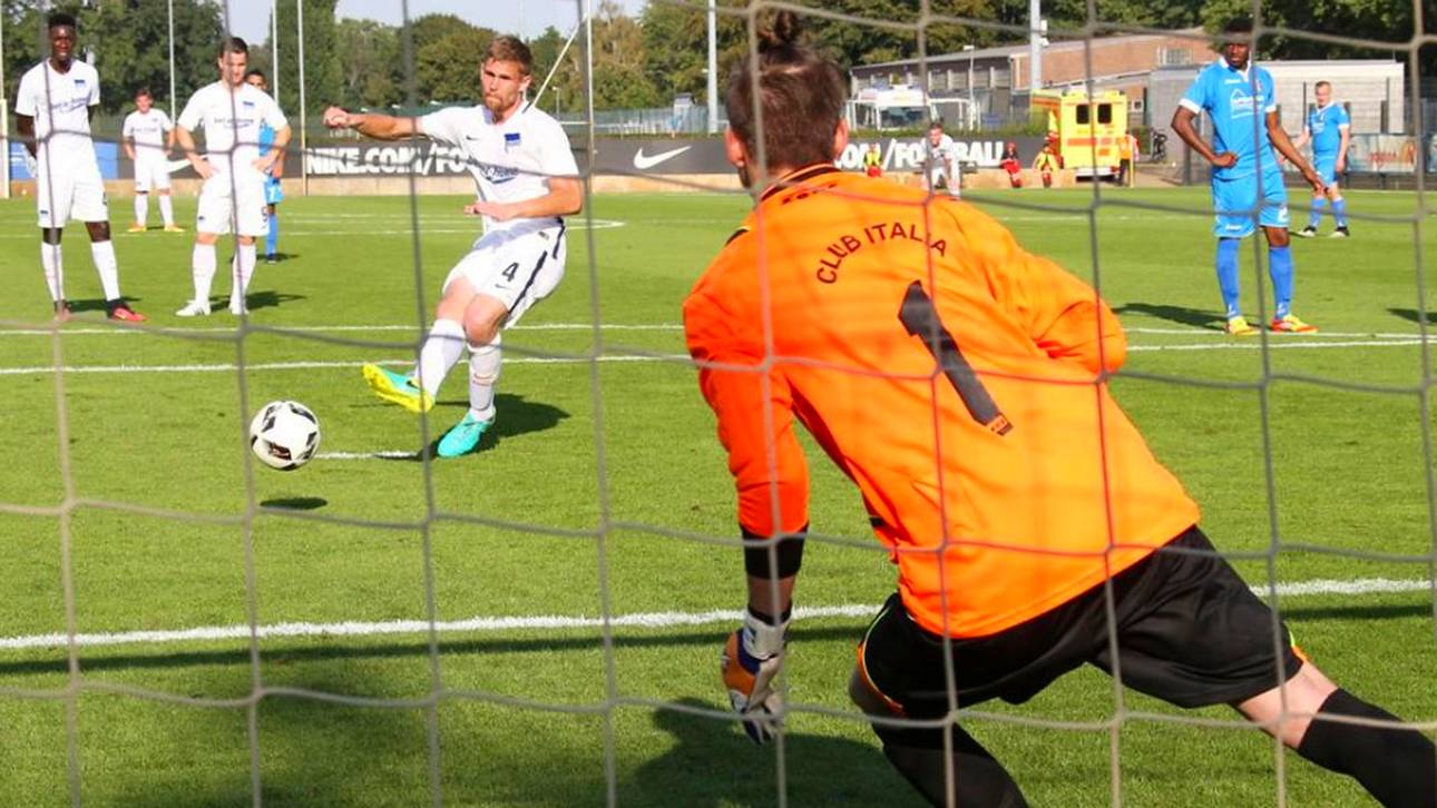 Hertha-Keeper Kraft wird zum Torjäger