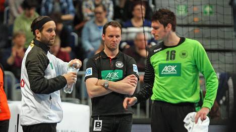Silvio Heinevetter, Dagur Sigurdsson und Carsten Lichtlein bei der Handball-WM in Katar