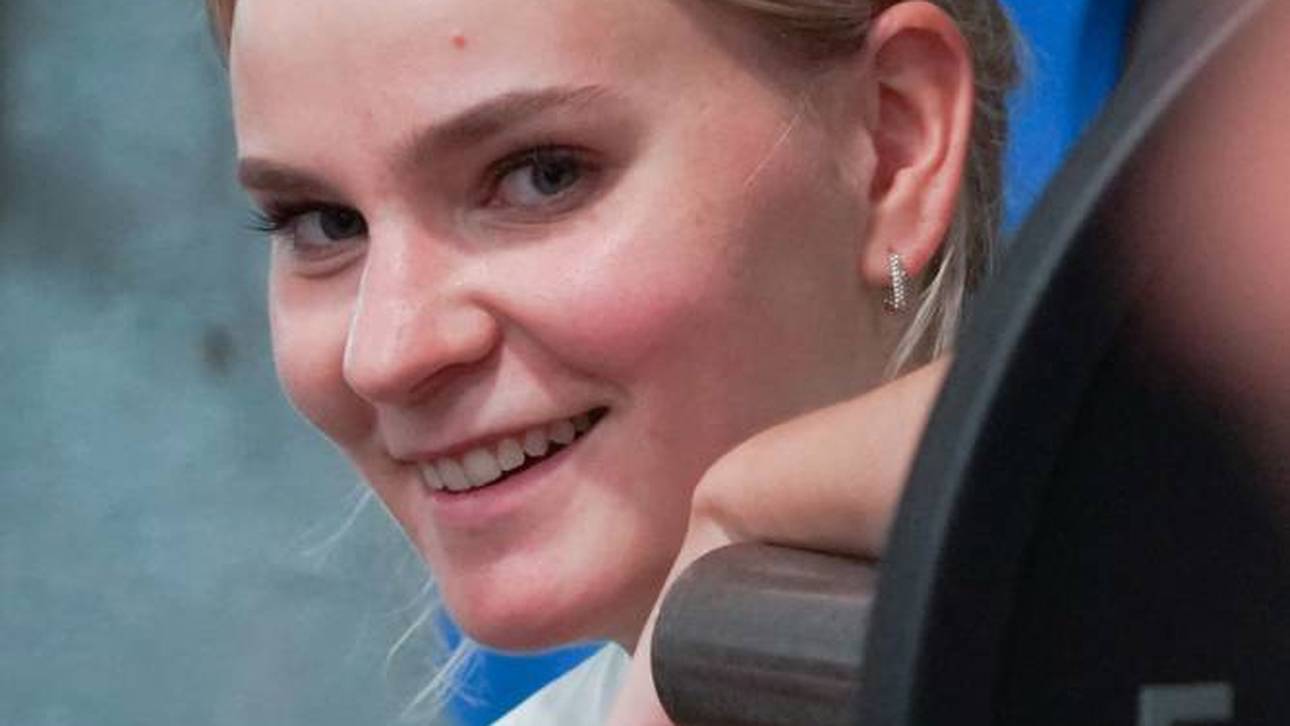 Skispringerin verkündet Babyglück