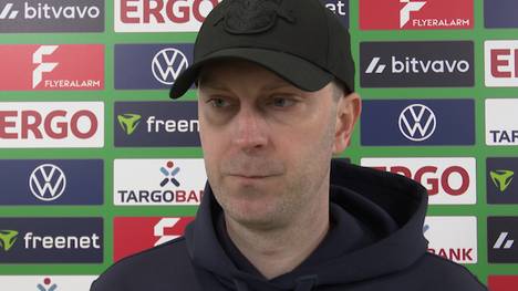 RB Leipzig scheidet im DFB-Pokal-Viertelfinale aus! Die Sachsen verlieren mit 0:2 gegen den FC Bayern München und verpassen den Einzug ins Halbfinale. In der Partie gab es mehrere umstrittene Szenen rund um den Schiedsrichter, die nach Abpfiff bei Ole Werner für reichlich Gesprächsstoff sorgten.