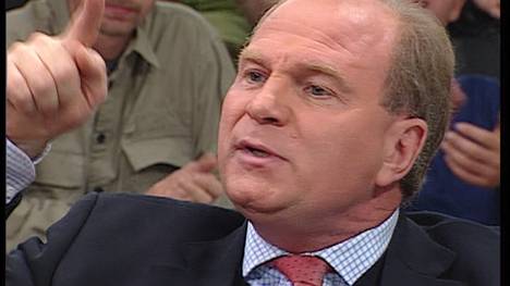 Heute ist Bayerns Ehrenpräsident Uli Hoeneß zum 24. Mal im Doppelpass zu Gast. Hier gibt's die besten Szenen seiner bisherigen Besuche.