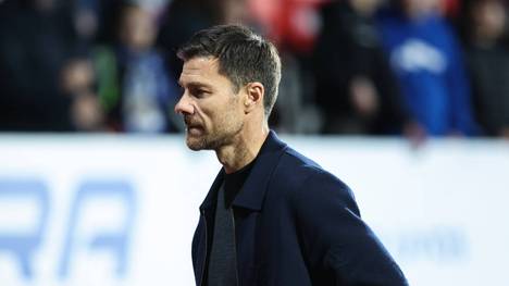 Ex-Real-Präsident Ramon Calderon übt nach Xabi Alonsos Rauswurf Grundsatzkritik. Er kritisiert den Führungsstil des Vereins - und die Kaderplanung nach dem Verlust von Toni Kroos und Luka Modric.