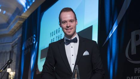 Darts: Max Hopp erhält Auszeichnung von PDC - Van Gerwen bekommt zwei Titel