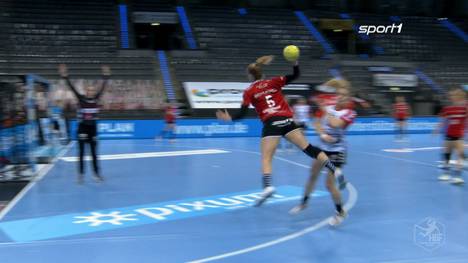 Die Handballerinnen der SG BBM Bietigheim haben erstmals in der Vereinsgeschichte den DHB-Pokal gewonnen - gegen den Ligarivalen HL Buchholz-Rosengarten mit 27:22. Die Highlights.