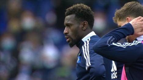 Die Personalie Bakery Jatta schlägt wieder hohe Wellen. Ralf Becker handelte damals seinen Vertrag beim Hamburger SV aus. Nun erklärt er, warum er nicht an Jattas Identität zweifelt.