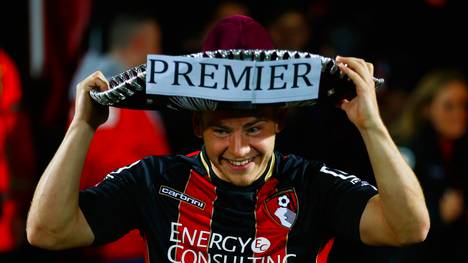Ryan Fraser vom AFC Bournemouth feiert den Aufstieg in die Premier League