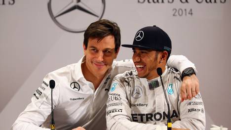 Toto Wolff und Lewis Hamilton von Mercedes