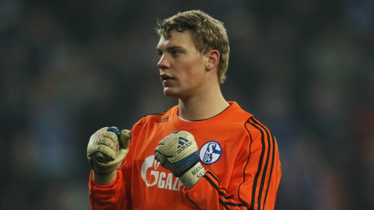 Einer macht das Spiel seines Lebens: Manuel Neuer, erst ein Jahr zuvor von Coach Mirko Slomka zum Stammtorhüter befördert, bringt Lisandro Lopez und Co. zur Verzweiflung. Porto trifft zwar noch in der regulären Spielzeit, im Elfmeterschießen scheitern jedoch gleich zwei Portugiesen an Neuer. Schalke zieht ins Viertelfinale ein - dort ist nach zwei 0:1-Niederlagen gegen Barca Endstation