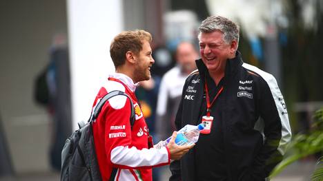 Otmar Szafnauer (r.) ist Teamchef von Aston Martin und damit Sebastian Vettel