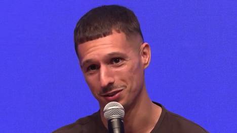Ex-Bayern-Spieler Bryan Zaragoza spricht im Interview über die Lehren seiner Zeit bei Bayern und möchte zu einem Thema lieber nichts sagen.