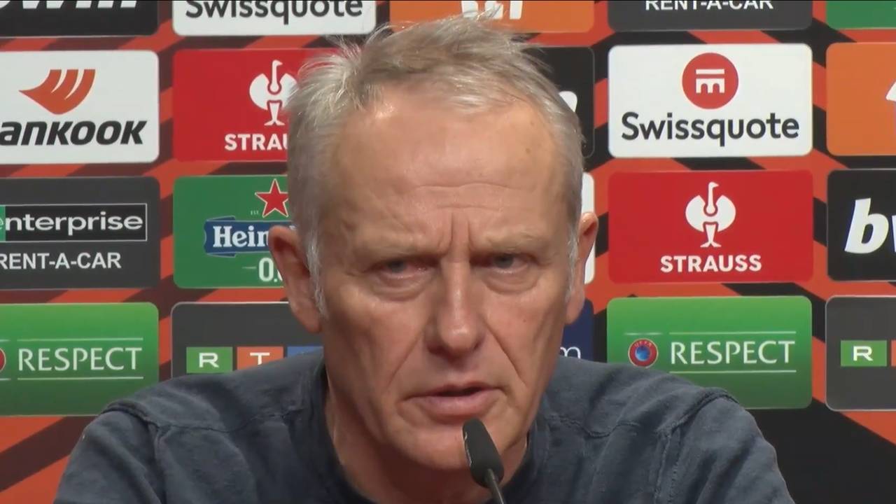 Christian Streich nach dem furiosen 5:0 des SC Freiburgs gegen Olympiakos Piräus