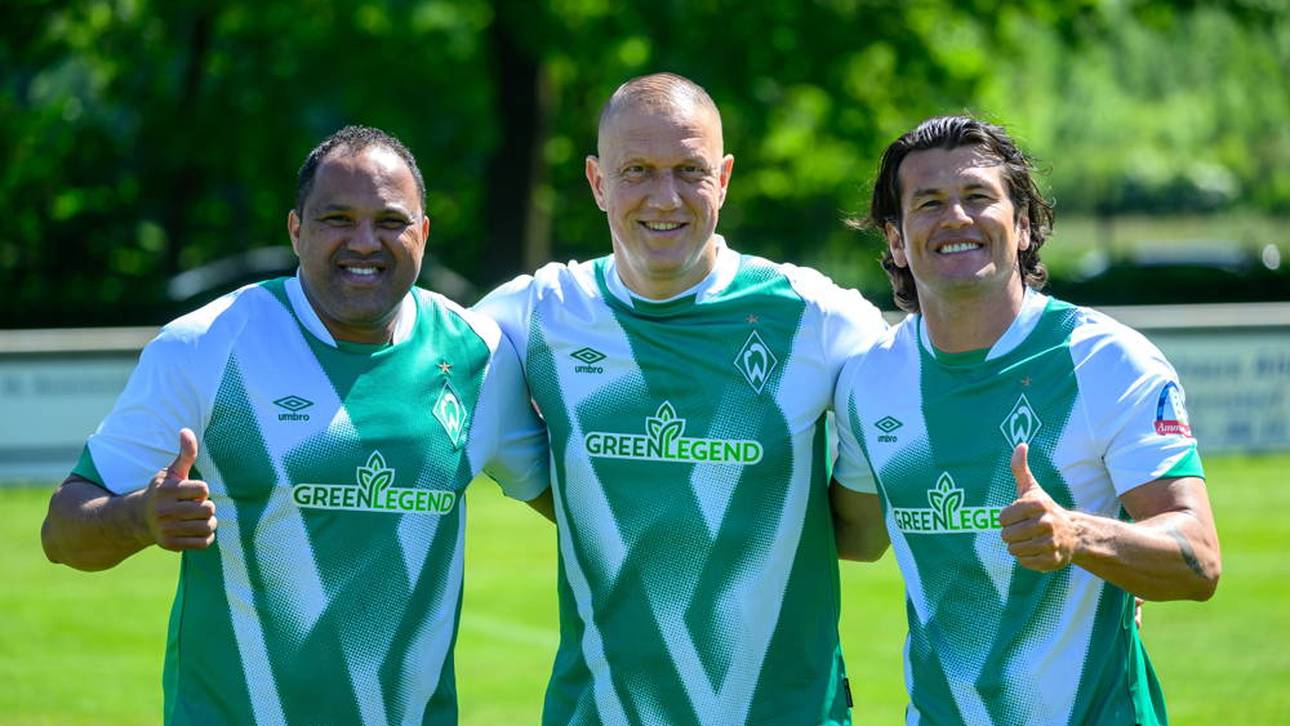 Ivan Klasnic (Mitte) bietet sich und Ailton (l.) als Hilfe für Werder Bremen an