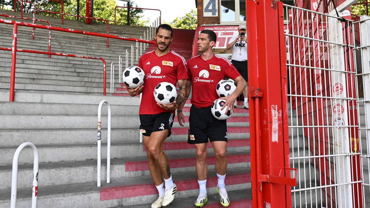 Christopher Trimmel mit seinem ehemaligen Teamkollegen Robin Gosens