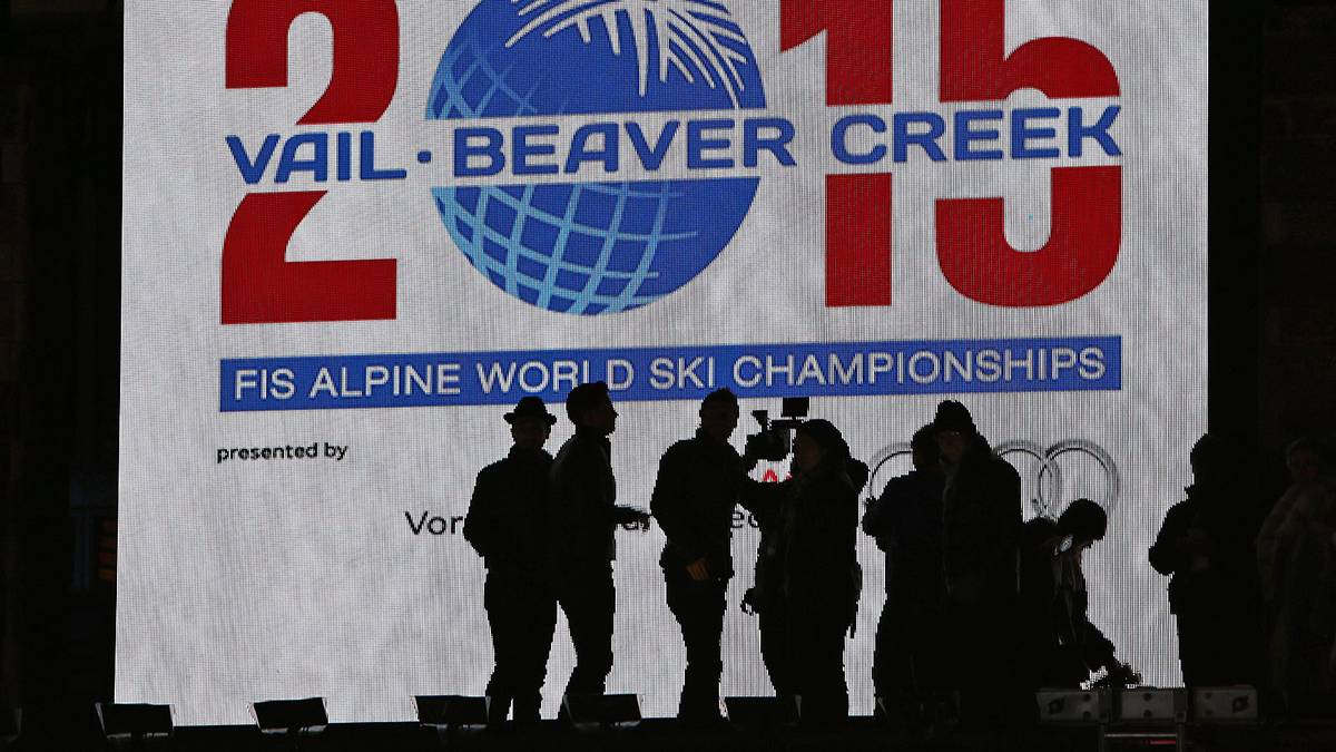 Die Eröffnungsfeier steht unter dem Motto "Dream It, Live It, Share It". Auch "The Tenors", hier als Silhouetten zu sehen, treten auf
