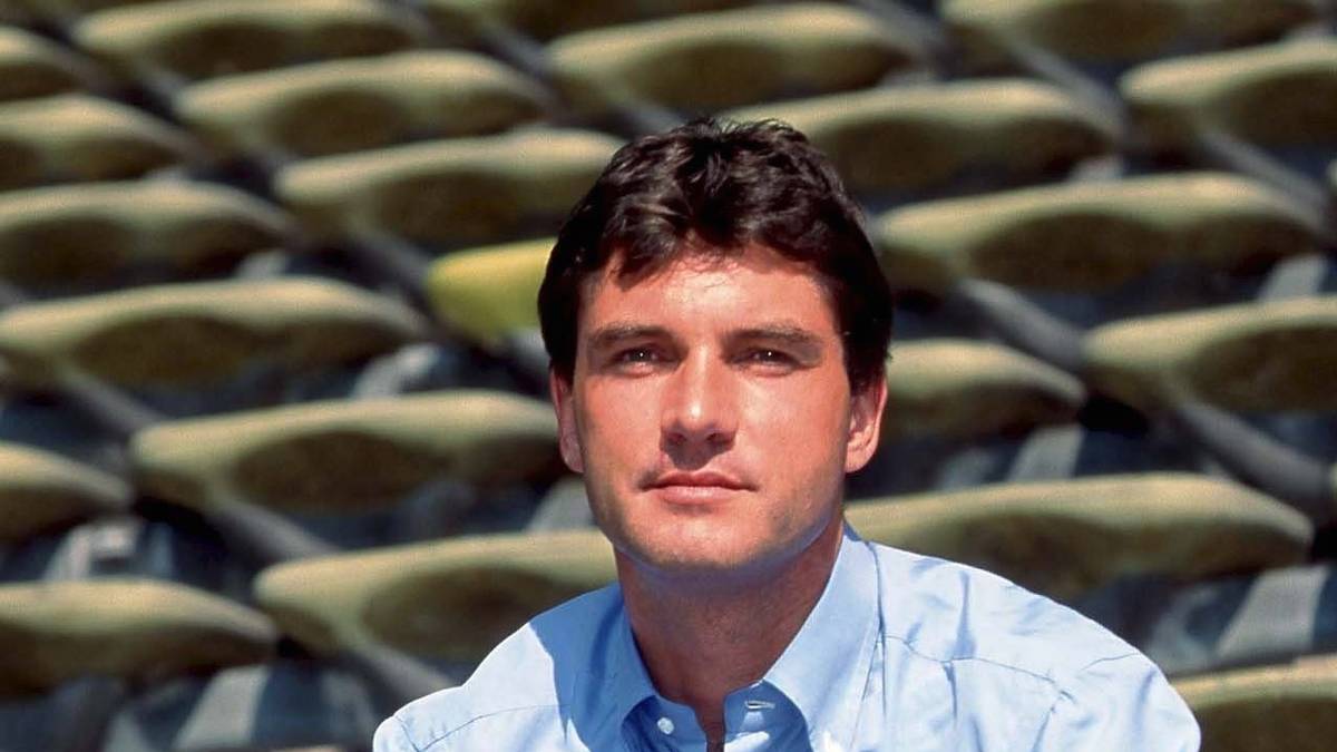 Michael Zorc - schon damals BVB-Manager - überraschte die Journalisten mit der Nachfolgeregelung völlig: "Udo Lattek soll mit seinen fachlichen Qualitäten die Mannschaft führen. Er soll den Spielern die Unsicherheit nehmen und ihnen den Glauben zurückgeben"