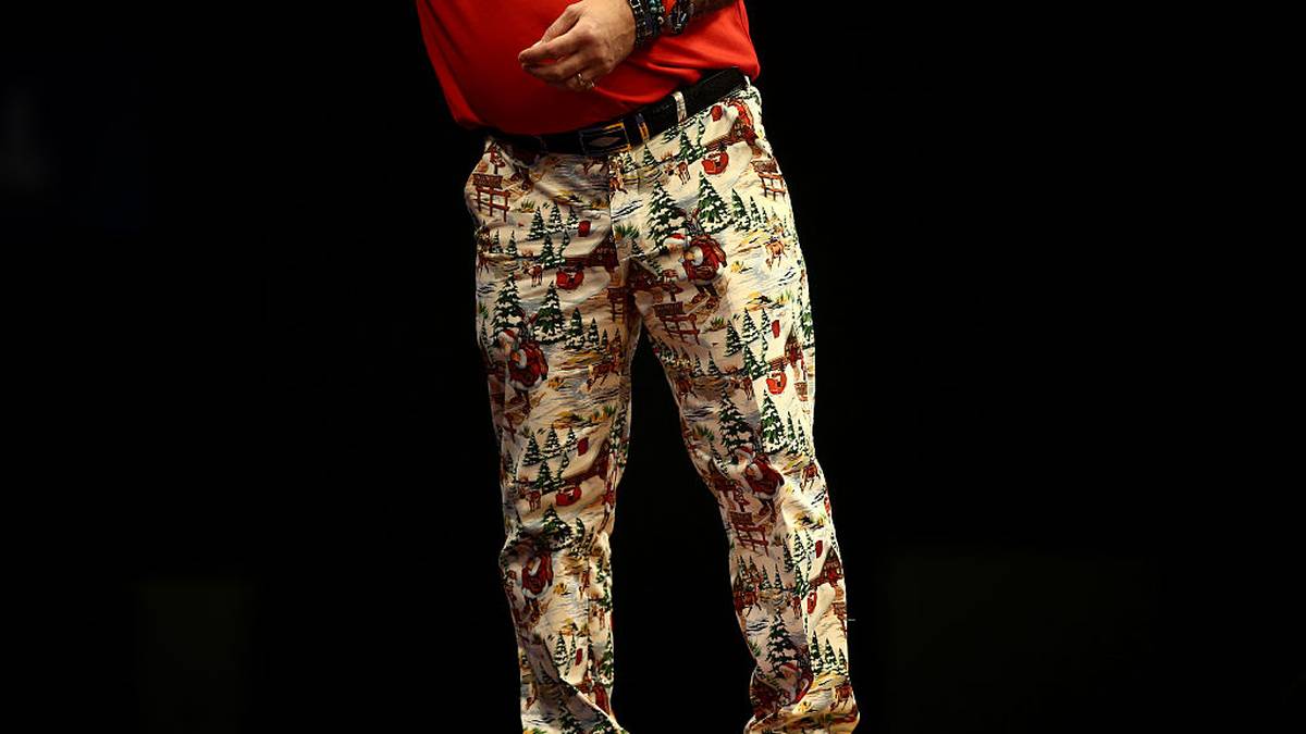 Oder auf der Hose wird gefühlt die komplette Geschichte von Rudolf the Red Nosed Reindeer erzählt