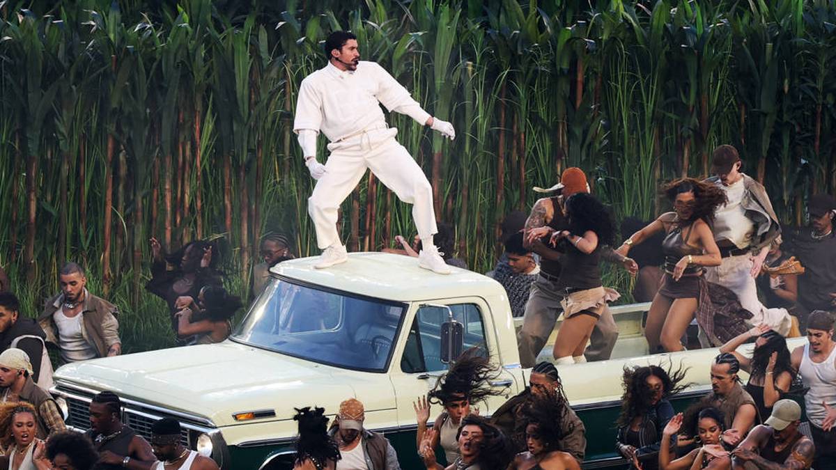 Bürgerlich heißt der Sänger 
Benito Antonio Martínez Ocasio.