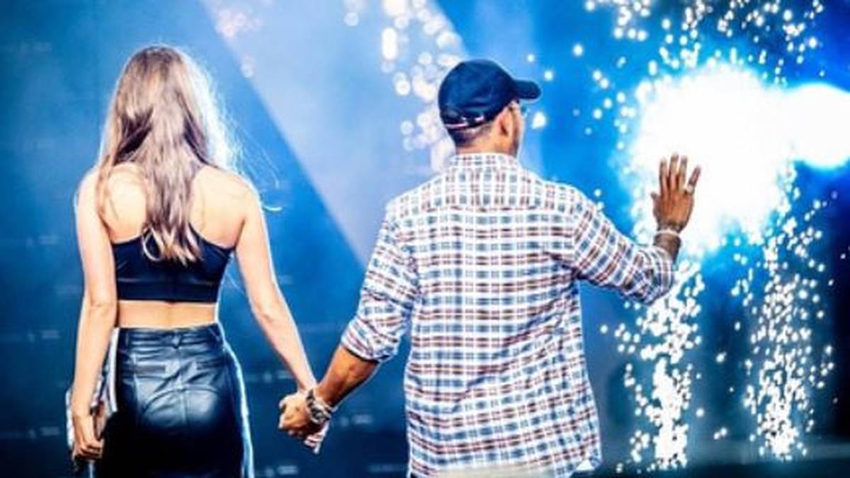 Bilder wie diese werden die Gerüchteküche auf jeden Fall wieder anheizen lassen. Händchen haltend hat man die beiden bisher jedenfalls noch nicht gesehen. Zumal Hamilton und Palvin stets betonen, dass sie nur gute Freunde sind