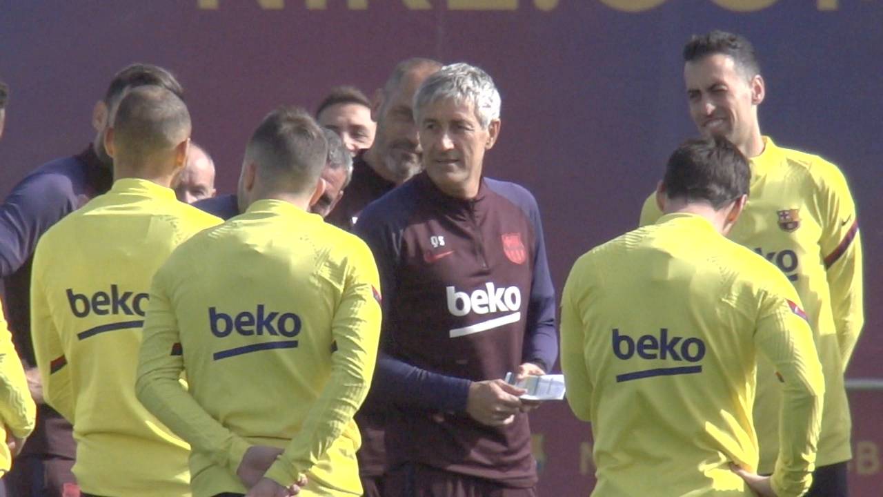 Der FC Barcelona plant offenbar einen Übergangstrainer um dann Xavi zu holen