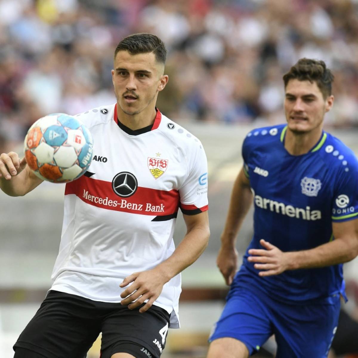 Fußball-Bundesligist Hertha BSC steht kurz vor dem nächsten Winter-Transfer und verpflichtet Marc Oliver Kempf vom Ligakonkurrenten VfB Stuttgart.